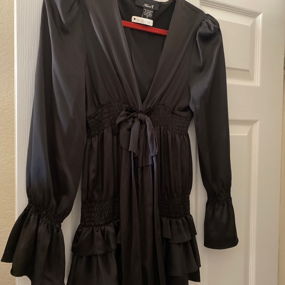 Elegant black blouse - Picture 4 of 6